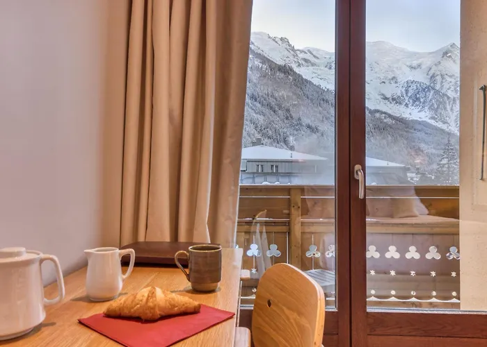 Les Gourmets - Chalet Hotel